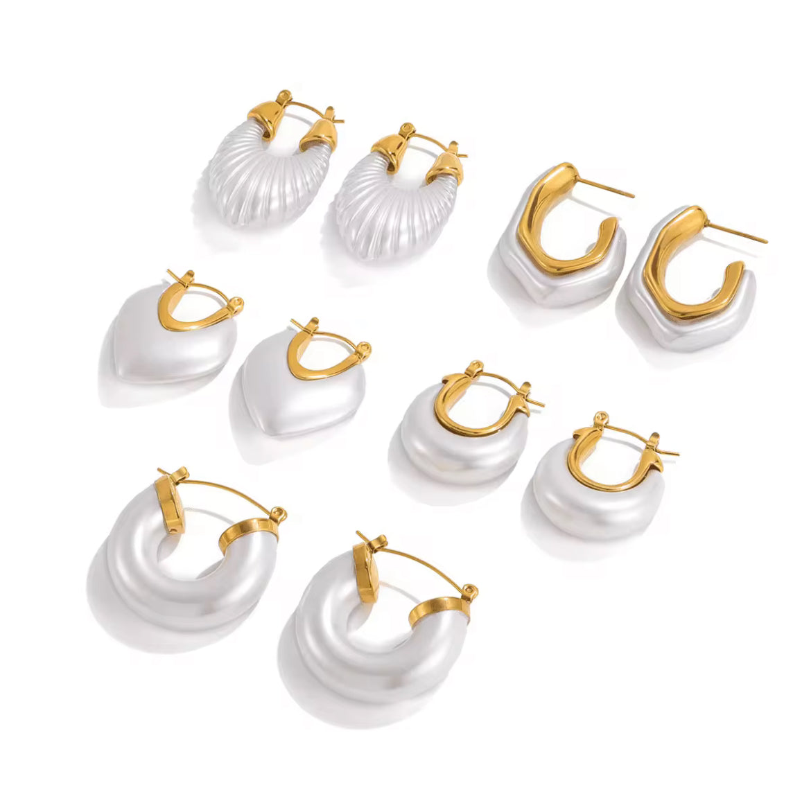 Elegant Classic 18K Gold Plated Chunky Thread Horseshoe Hoop Earrings with White Resin Pearl
